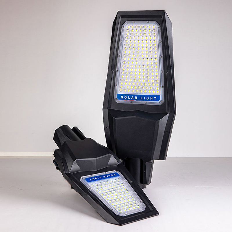 چراغ خیابانی خورشیدی ضد آب IP65 یکپارچه باتری لیتیومی همه در یک LED گاردن