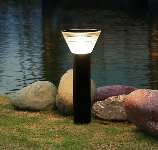 کارخانه عمده فروشی چراغ چمن خورشیدی LED IP 65 چراغ باغ خورشیدی در فضای باز ضد آب